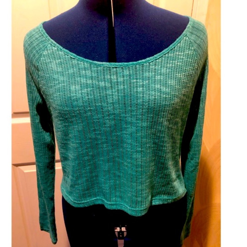 NWT- LONG SLEEVE TOP